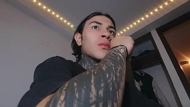 jord4nn   online show from 01.23.25