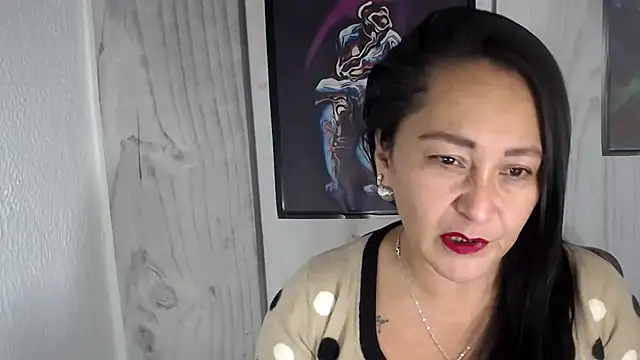 JULIANAWET69 online show from 10.14.25