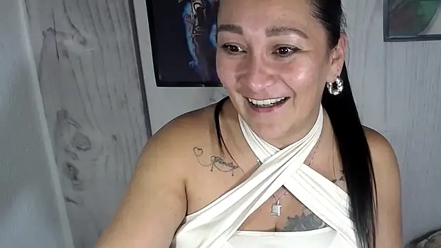 JULIANAWET69 online show from 10.28.25