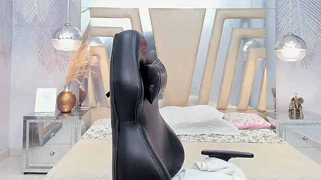 LIA SWAN  online show from 01.27.25