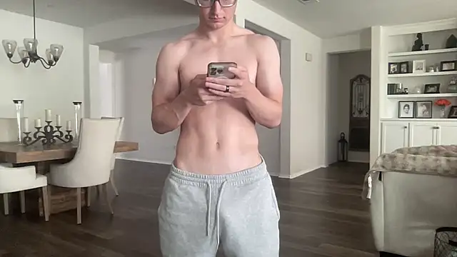 Snapshot of ryan_28747 chatting on 04.10.26 ryan 28747 online show from 04.10.26