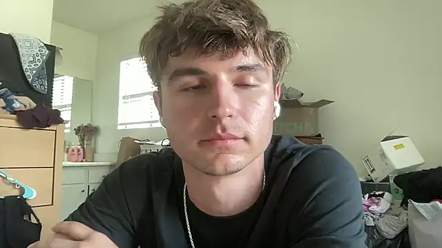 Snapshot of ryan_28747 chatting on 05.12.26 ryan 28747 online show from 05.12.26