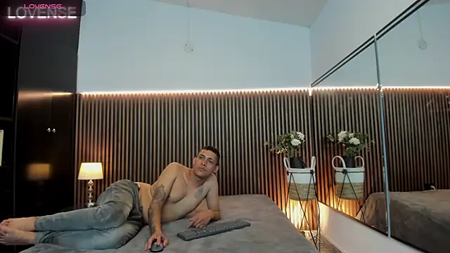 alicia chris online show from 02.08.25