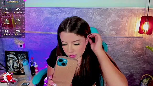 Lia little18 online show from 10.27.25