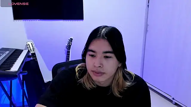 Snapshot of JordiWilld chatting on 02.18.25 JordiWilld online show from 02.18.25