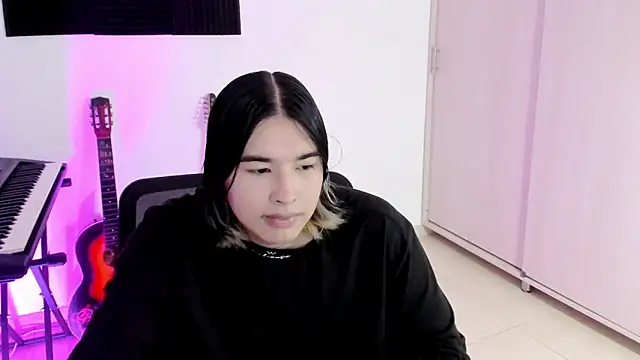 Snapshot of JordiWilld chatting on 10.05.25 JordiWilld online show from 10.05.25