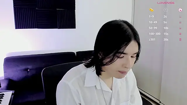 Snapshot of JordiWilld chatting on 05.14.26 JordiWilld online show from 05.14.26