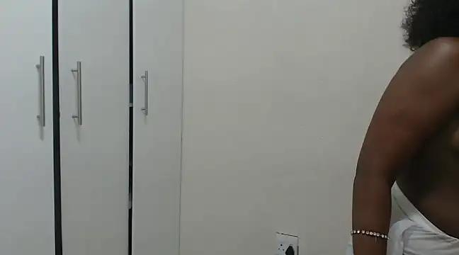 Spicey-CheekssX online show from 01.27.25