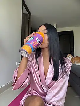 Bella Smiith  online show from 12.20.25