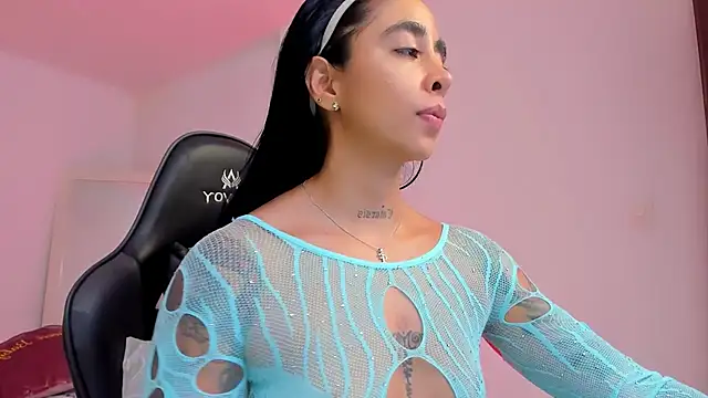 sophierooy22 online show from 04.04.26