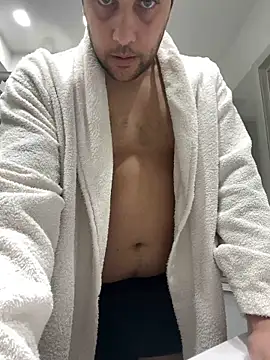 Snapshot of Greeneyes0820 chatting on 01.19.25 Greeneyes0820 online show from 01.19.25