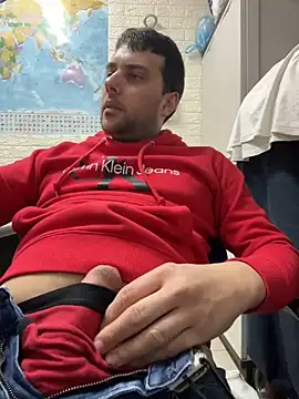 Snapshot of Greeneyes0820 chatting on 01.28.25 Greeneyes0820 online show from 01.28.25