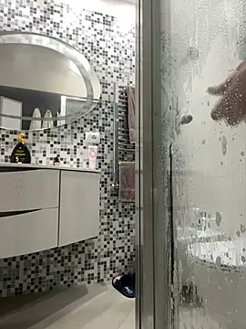 Snapshot of Greeneyes0820 chatting on 02.01.25 Greeneyes0820 online show from 02.01.25