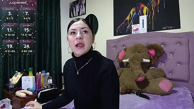 Emmie Hot online show from 02.19.26