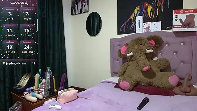 Emmie Hot online show from 05.21.26