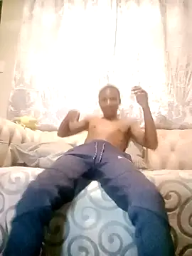 Snapshot of Slendaboy01 chatting on 10.02.25 Slendaboy01 online show from 10.02.25