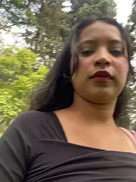 Sophia waalker  1 online show from 03.07.25