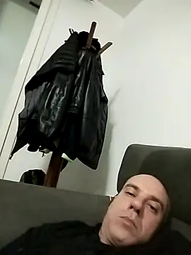 Snapshot of arveia chatting on 03.15.26 arveia online show from 03.15.26