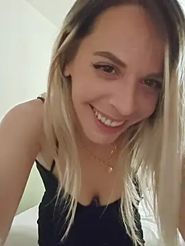 SweetyNinaOff1 online show from 04.15.26