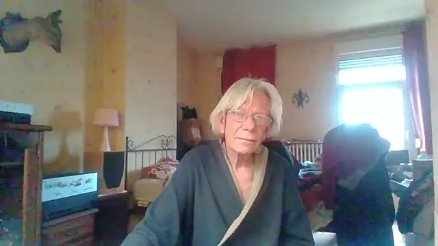 Snapshot of rosanetrav chatting on 04.12.26 rosanetrav online show from 04.12.26