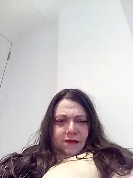 HotHornyEmmaX online show from 02.14.25