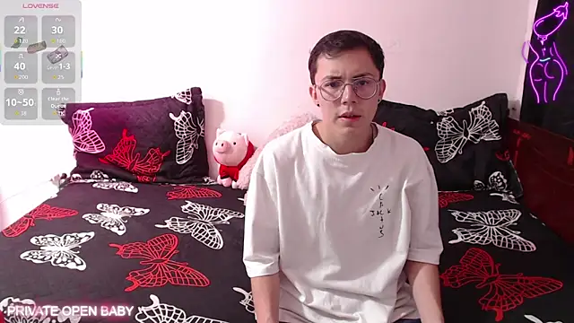 Tina 4 Charlie online show from 10.24.25