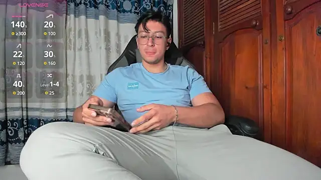 Snapshot of Amon__ashford chatting on 02.11.26 Amon ashford online show from 02.11.26