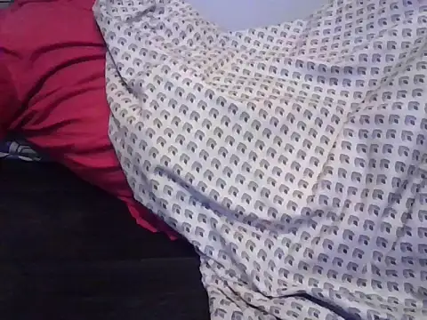 Snapshot of H50france chatting on 10.19.25 H50france online show from 10.19.25