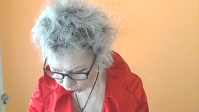 Snapshot of NessyJenixs chatting on 05.04.26 NessyJenixs online show from 05.04.26
