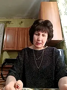 Laura Kiss online show from 03.08.25