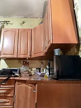 Laura Kiss online show from 03.10.25