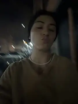 Snapshot of fiorella_paris chatting on 11.29.25 fiorella paris online show from 11.29.25