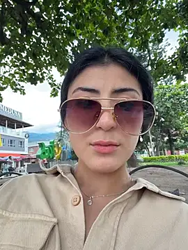 Snapshot of fiorella_paris chatting on 02.17.26 fiorella paris online show from 02.17.26