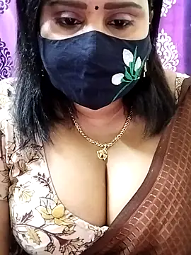 Queenflowerr online show from 11.01.25