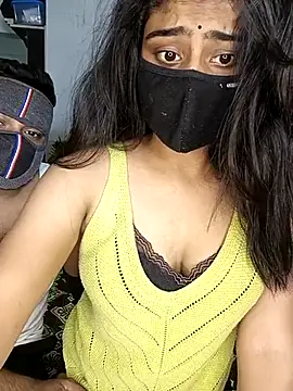 Snapshot of Love-N chatting on 11.04.25 Love-N online show from 11.04.25