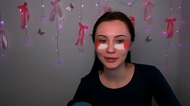 Nikonara Love online show from 02.23.26