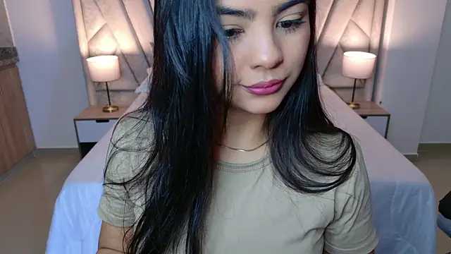 Snapshot of Layla_Breezee chatting on 07.19.26 Layla Breezee online show from 07.19.26