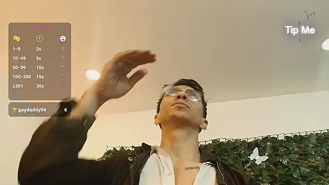 ApoloCruz online show from 10.24.25