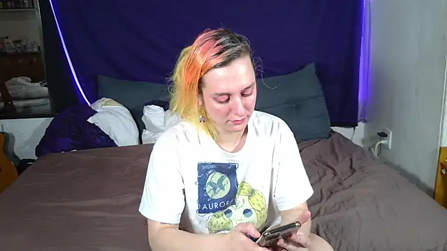 Evelan420 online show from 10.13.25