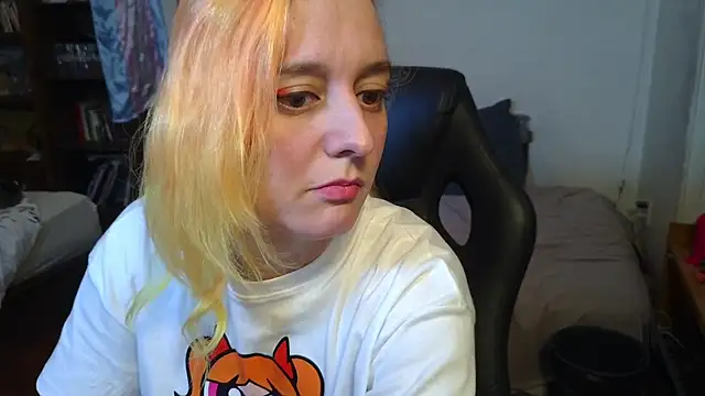 Evelan420 online show from 10.27.25