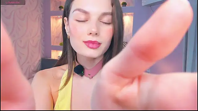 FloraDobb online show from 12.21.25