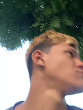 izan 20 online show from 03.22.25