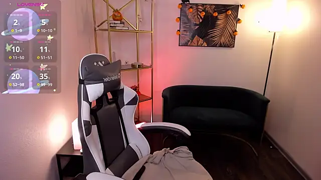 Manic pixie  online show from 10.29.25