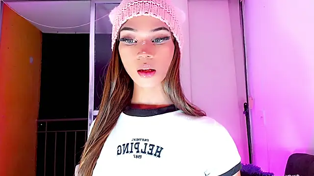 Snapshot of lucyangel_11 chatting on 02.11.25 lucyangel 11 online show from 02.11.25