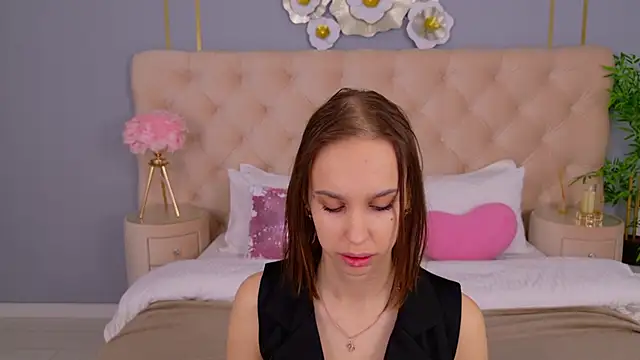 SandraTucker online show from 03.29.26