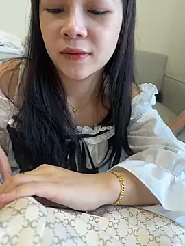 Snapshot of TOP_po chatting on 12.05.25 TOP po online show from 12.05.25