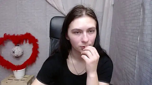 Snapshot of AmandaJi_ chatting on 02.13.25 AmandaJi  online show from 02.13.25