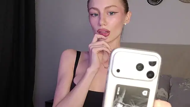 Snapshot of GabriellaOlsen chatting on 06.03.26 GabriellaOlsen online show from 06.03.26