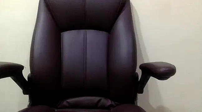 Snapshot of SeductiveVibes chatting on 01.27.25 SeductiveVibes online show from 01.27.25