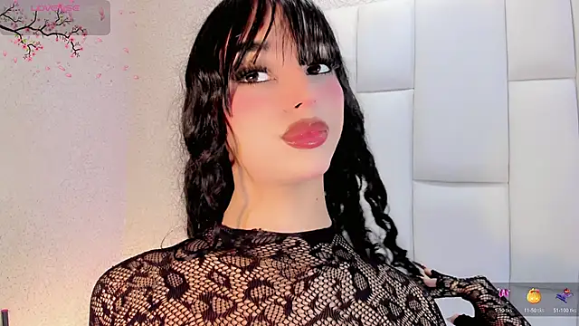 Angeles Busst online show from 11.30.25